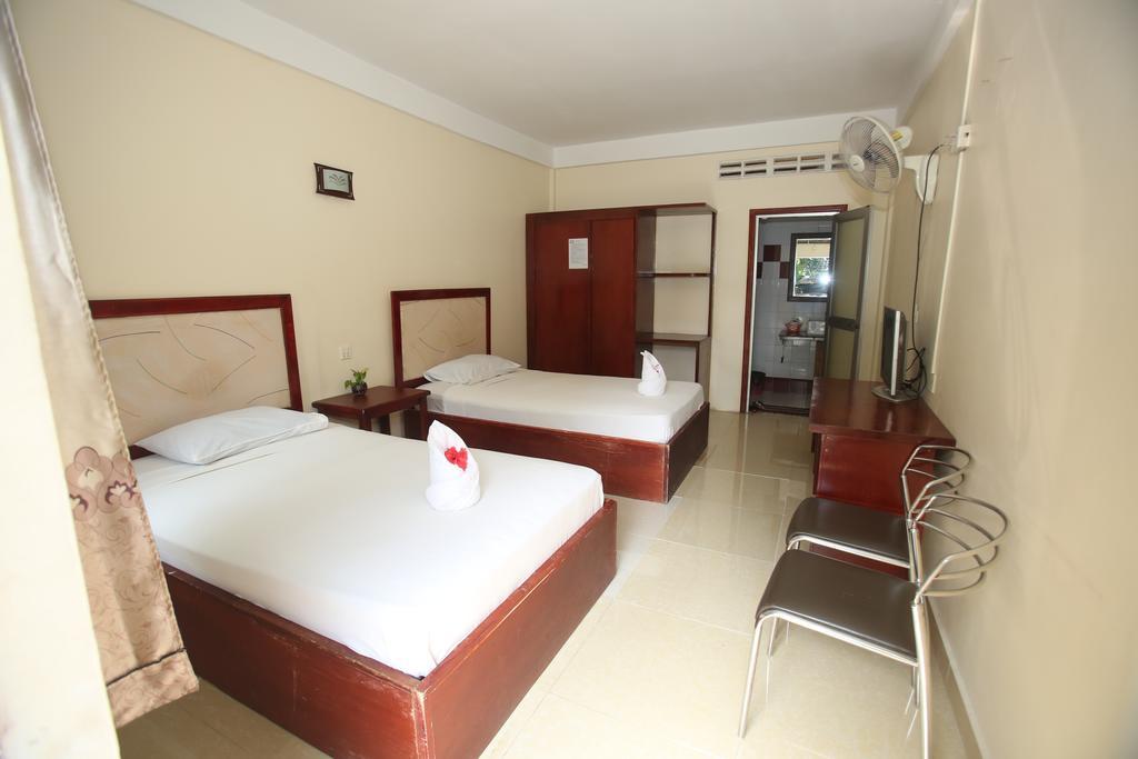 Sakal Guesthouse Restaurant & Bar Sihanoukville Eksteriør billede