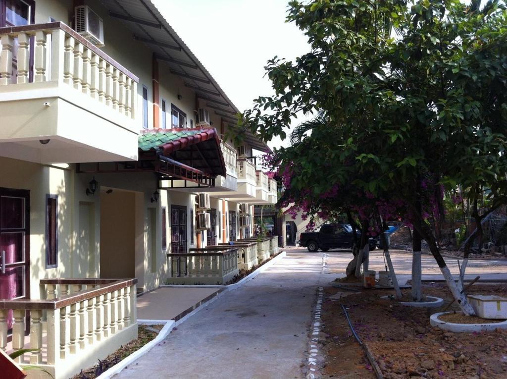 Sakal Guesthouse Restaurant & Bar Sihanoukville Eksteriør billede