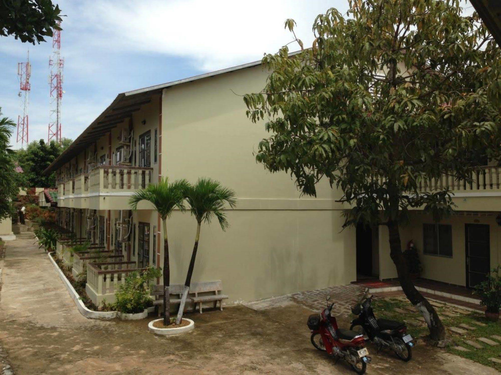 Sakal Guesthouse Restaurant & Bar Sihanoukville Eksteriør billede